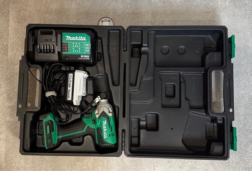 makita マキタ インパクトドライバー M697D バッテリー 充電器 ケース セット