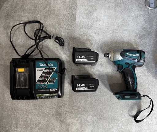 makita マキタ インパクトドライバー TD131D バッテリー 充電器 ケース セット