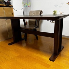 4人掛けダイニングテーブルセット
の画像