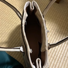 COACH トートバッグ シグネチャー ベージュ系の画像