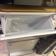 すっきり収まる薄型ワイドペダルペール（2段　40l）の画像