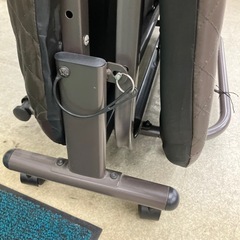 川2603-806 折りたたみベッド ブラウン キルティング 留め具片方欠損 キズ汚れ有りの画像
