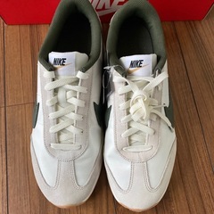新品　　メンズ　NIKE スニーカー　27.0 定価9130円の画像