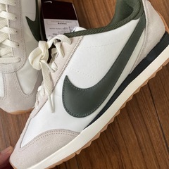 新品　　メンズ　NIKE スニーカー　27.0 定価9130円の画像