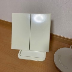 ミラー＆デスクライト 無料
の画像