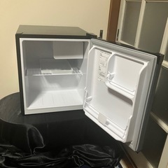 【お譲り者様決定】【美品、高年式】2024年製　MAXZEN  冷蔵庫　47Lの画像