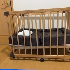 ベビーベッドの画像
