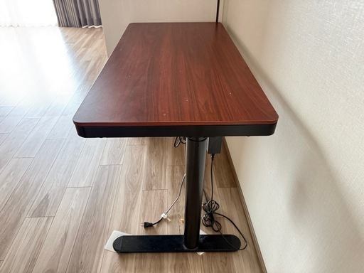 電動スタンディングデスク