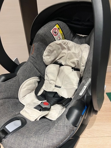 stokke イージーゴー  ビーセーフ＆ベース チャイルドシート