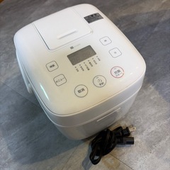 炊飯器　ニトリ　マイコン炊飯ジャー　BN201WHの画像