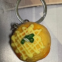 【新品未使用】ネギマヨたこ焼き 食品サンプル キーホルダー リアル実寸大 マヨ格子 刻みネギトッピングの画像