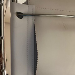 訳あり椅子二脚の画像