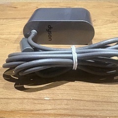 #ダイソンV8ハンディクリーナー　洗浄、消毒済み の画像