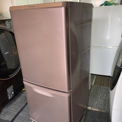 北九州市内配送無料　保証付き パナソニック Panasonic 冷蔵庫(138L 右開き) 2ドア シルバー NR-B148Wの画像