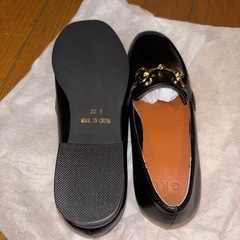 グレイルローファー２２.５㎝未使用の画像