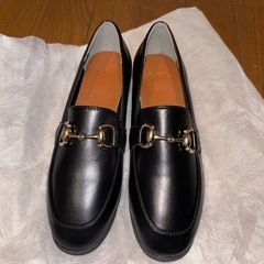 グレイルローファー２２.５㎝未使用の画像