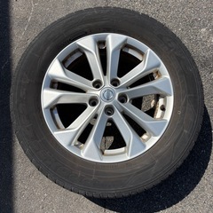17インチタイヤホイールセット(エクストレイル純正ホイール)の画像