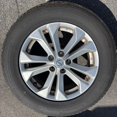 17インチタイヤホイールセット(エクストレイル純正ホイール)の画像