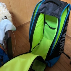 ヨネックス　ラケットバッグ　自立式の画像