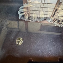 螺鈿座卓孔雀柄の画像