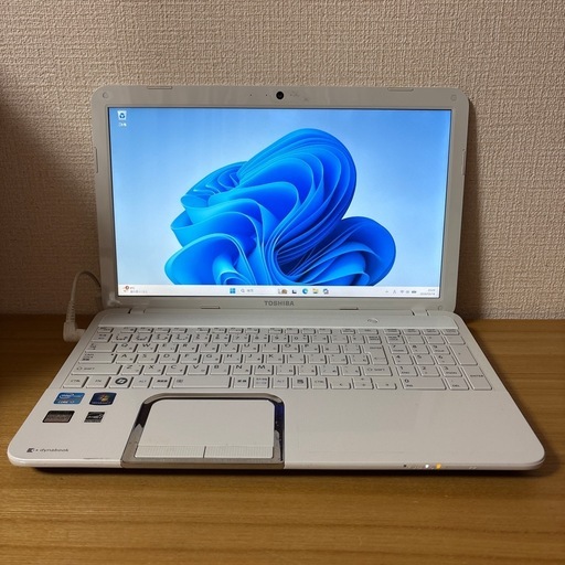 東芝 dynabook⑥｜Win11・SSD・メモリ8GB・Office互換・対話型AI搭載