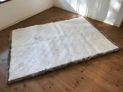 高級ムートンラグ　140x200cm 