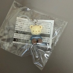 【新品未使用】ファミリア カプセルトイ ガチャガチャ デニムバッグ　目印チャームの画像