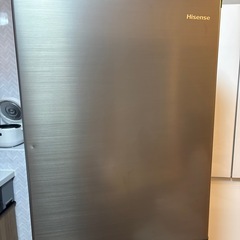 HISENSE  370l 冷蔵庫の画像