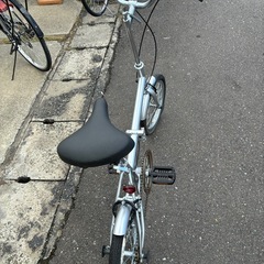 16インチ折りたたみ自転車の画像