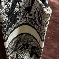 【商談中】新品・未使用　高級刺繍バッグの画像
