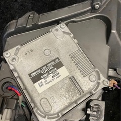 30プリウスLEDヘッドライトKOITOの画像