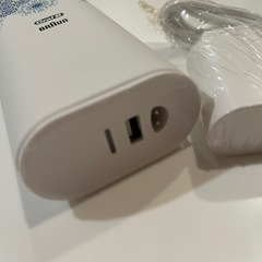 【引き取り限定】オーラルB 電動歯ブラシ用　トラベルケースとスマートプラグの画像