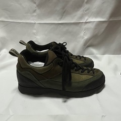 GARMONTスニーカーの画像