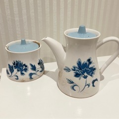 ティーポット、シュガーポットの画像