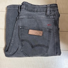 メンズのズボンの画像