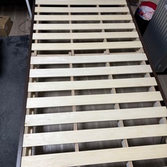 ベッドフレームの画像