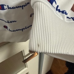 ほぼ新品　チャンピオンパーカー　Lサイズの画像