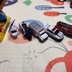 おもちゃ大量まとめ売り（ミニカー・アンパンマン・マリオ等）800
円の画像