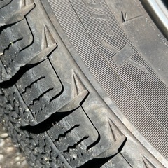 14インチ アルミホイール 4本 スタッドレスタイヤ付きの画像