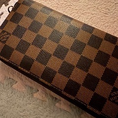 美品ヴィトン長財布の画像