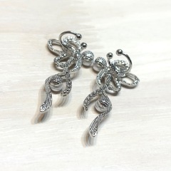 ①イヤーカフ 2個セット パール リボン ジルコニア 韓国風 フランス風の画像