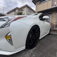プリウス50 前期 パールホワイト 令和10年2月有効 71800kmの画像