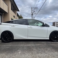 プリウス50 前期 パールホワイト 令和10年2月有効 71800kmの画像