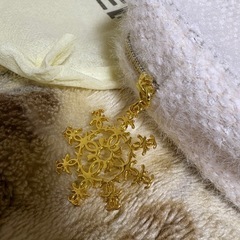 ノベルティ ポーチ 化粧ポーチ シャネル CHANEL 雪化粧 ホワイト ゴールドの画像