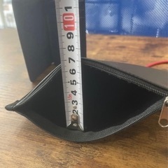 アルマーニのカードケースとミニポーチの画像