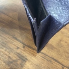 アルマーニのカードケースとミニポーチの画像