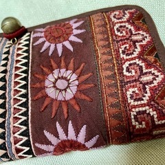 【新品未使用】モン族古布刺繍の長財布③ブラウン系の画像