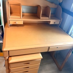 勉強机学習机子供家具の画像