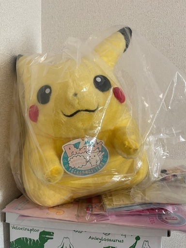 平成レトロ 等身大ピカチュウぬいぐるみ