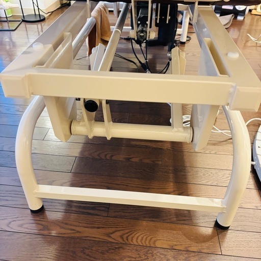 高田ベッド　電動昇降　 マッサージベッド エステベッド　 施術ベッド　リクライニング式